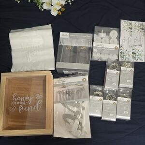 Wedding Decor Set with Honeymoon Fund Box